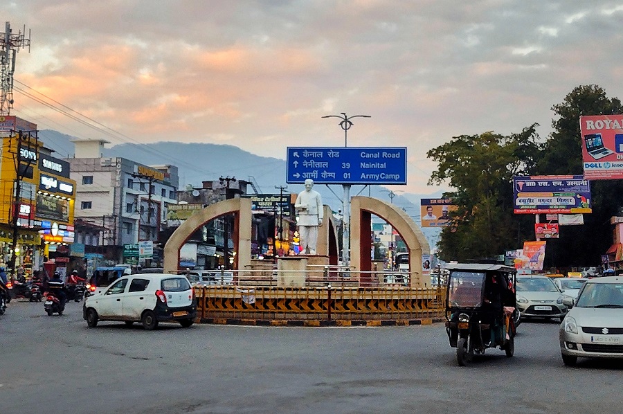 Dehradun to Haldwani Taxi